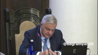 Глава МИД Армении Арарат Мирзоян выступает с разъяснениями по соглашению с США