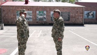 Начальник Генштаба ВС Армении Эдвард Асрян провел смотр на сборном пункте перед призывом-2026