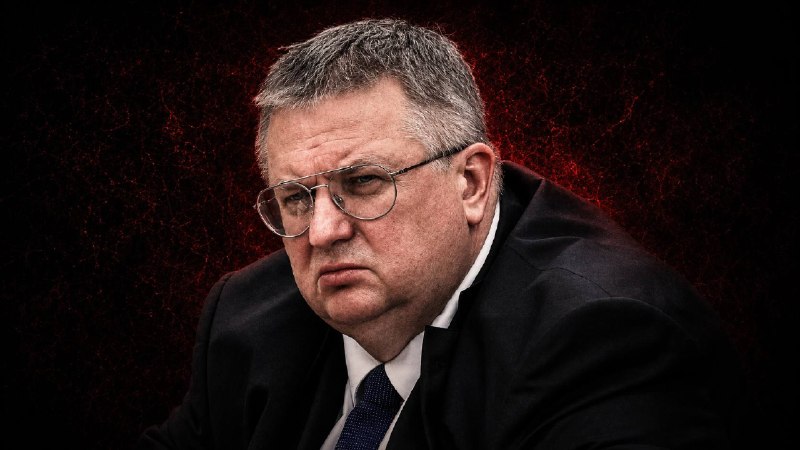 Вице-премьер РФ Алексей Оверчук на встрече, обсуждающий вопросы ЕАЭС и Армении