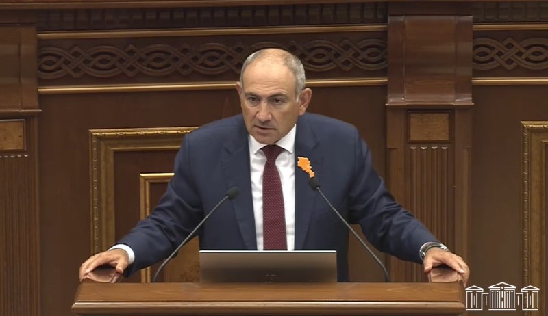 Пашинян заявил о завершении конфликта с Азербайджаном в парламенте