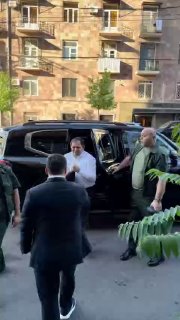 Сурен Папикян встретился с молодежью «Гражданского договора» в предвыборной гонке