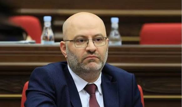 Губернатор Ширака Давид Арушанян отказался от мандата депутата НС