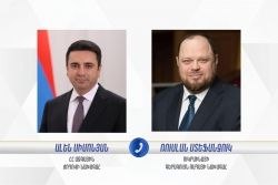 Телефонный разговор председателей парламентов Армении и Украины Алена Симоняна и Руслана Стефанчука