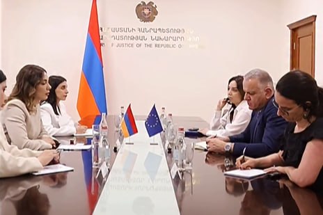 Министр юстиции Армении и глава делегации ЕС обсудили судебно-правовые реформы