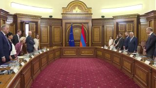 Фон дер Ляйен пообещала доступ на рынок ЕС в случае закрытия РФ для товаров из Армении